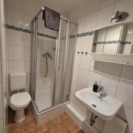 Modernes 1-zimmer-apartment Mit 3 Einzelbetten, Wlan & Parkplatz Naehe Bremen Schwanewede